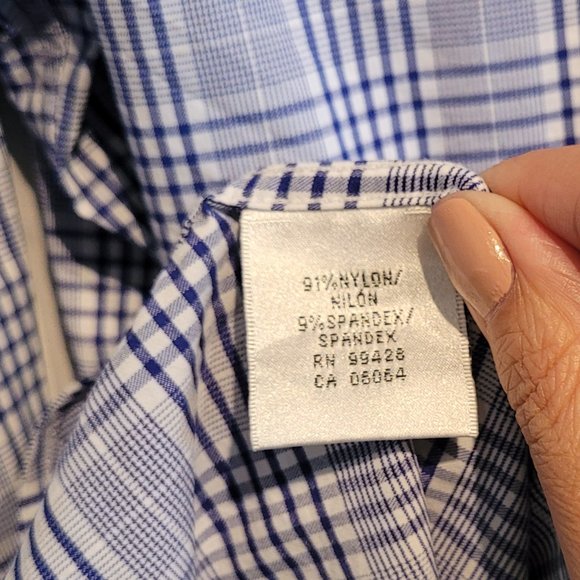 Men's Bugatchi shaped fit button up- Navy/White plaid pattern- Size XXL - Picture 10 of 10